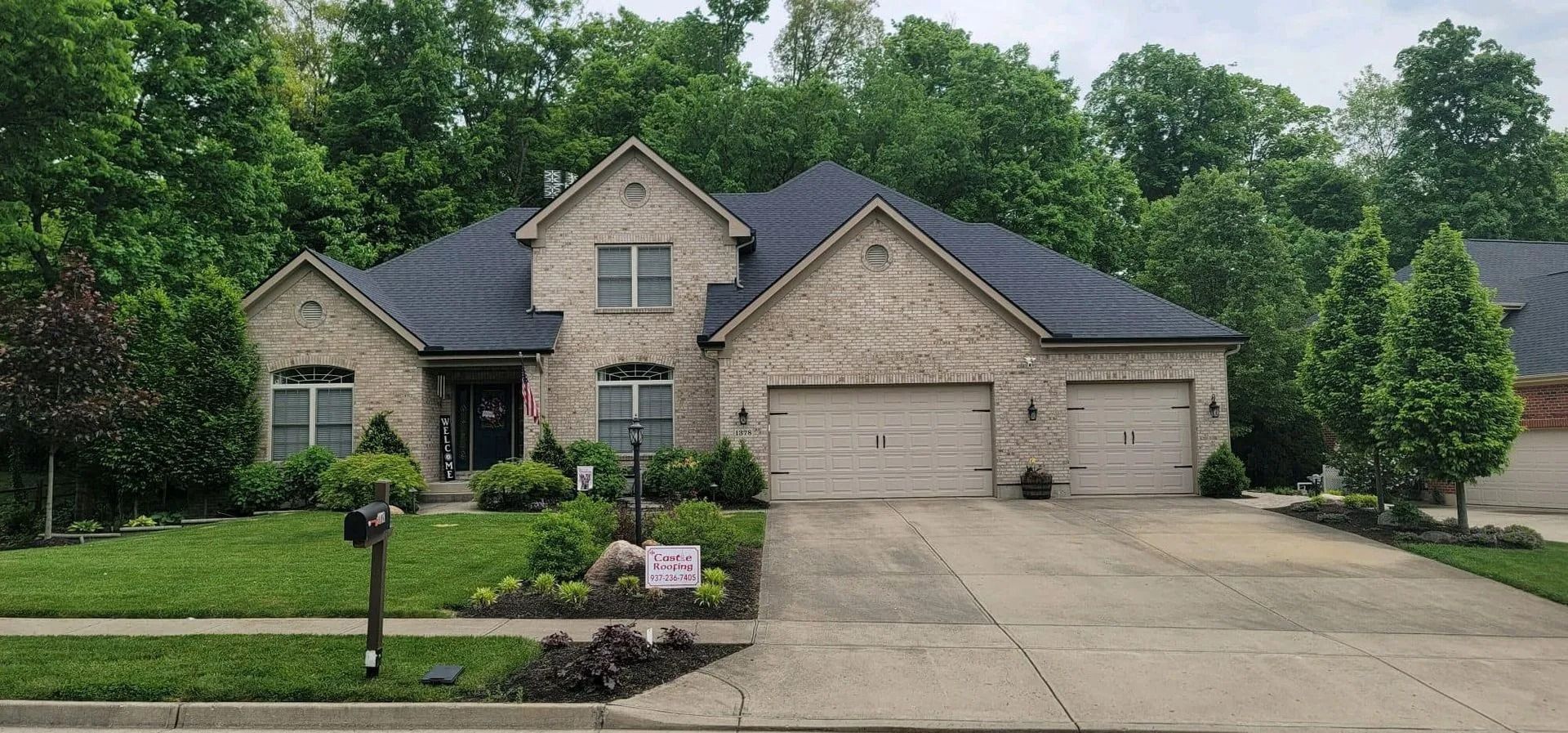 Castle Roofing — roof installation